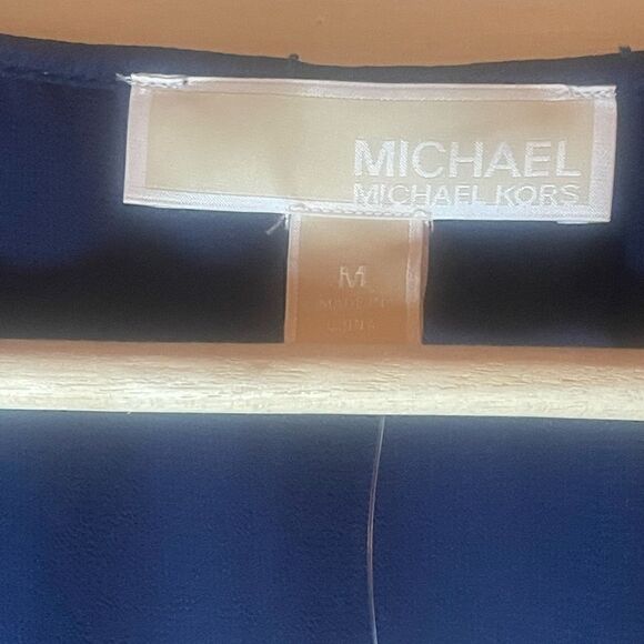 NWTs Michael Kors Ruffled V-Neck Tiered Hem Dress Size Medium - Picture 6 of 13